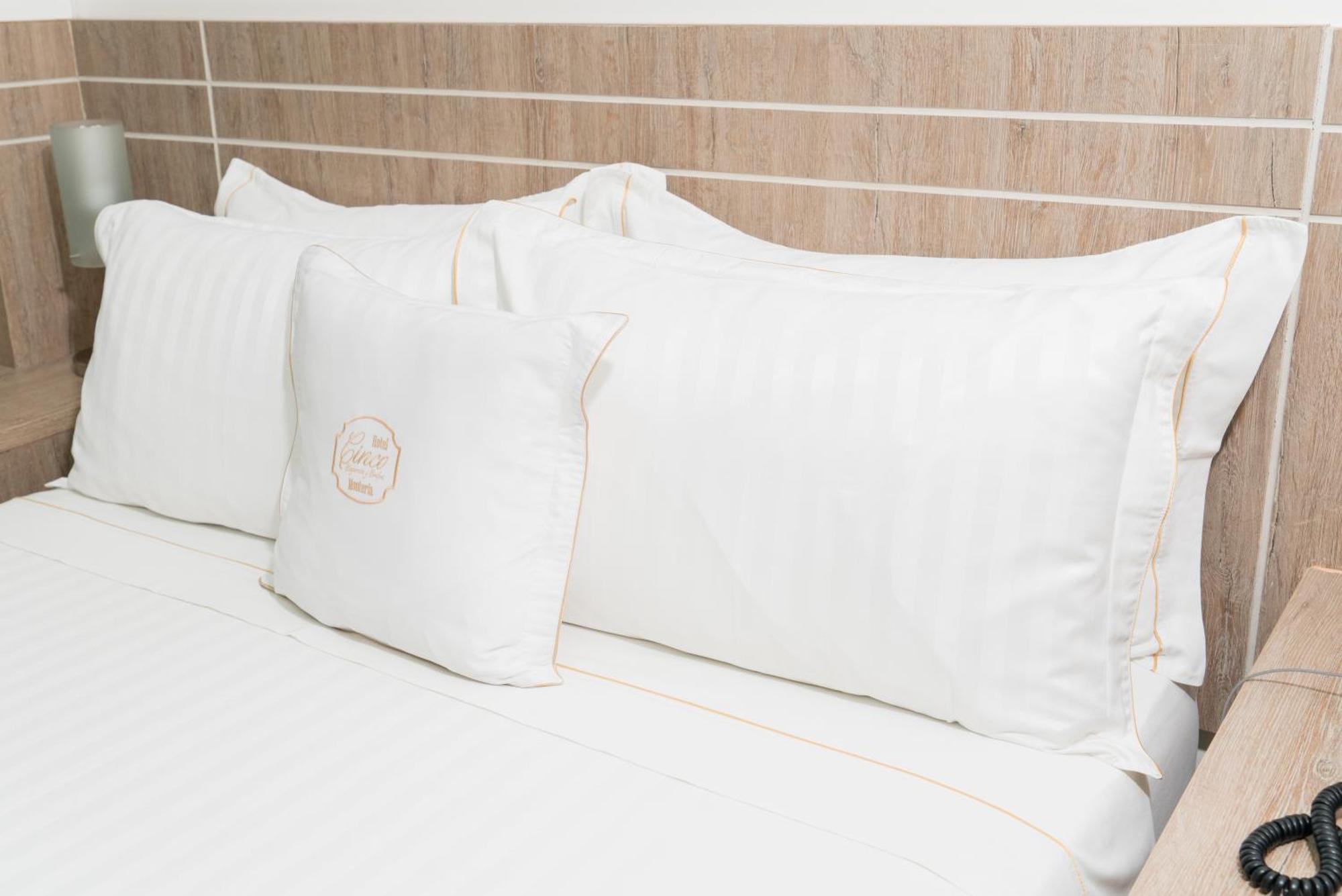 Hotel Cinco Monteria Bagian luar foto