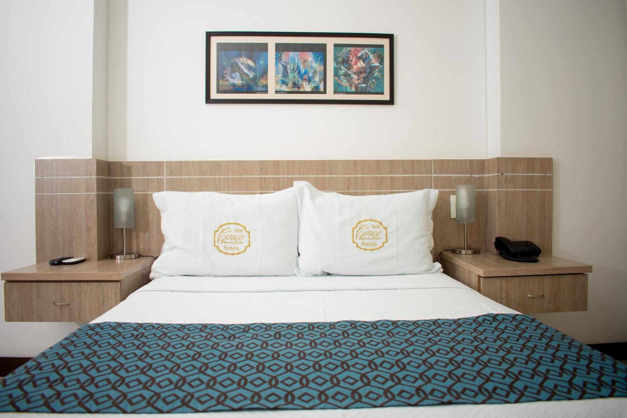 Hotel Cinco Monteria Bagian luar foto