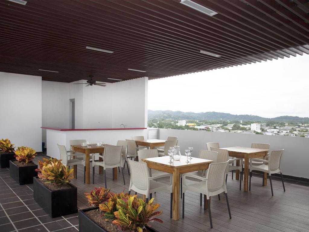 Hotel Cinco Monteria Bagian luar foto
