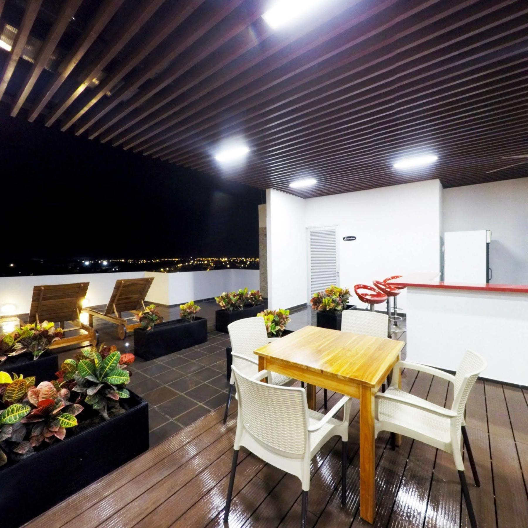 Hotel Cinco Monteria Bagian luar foto