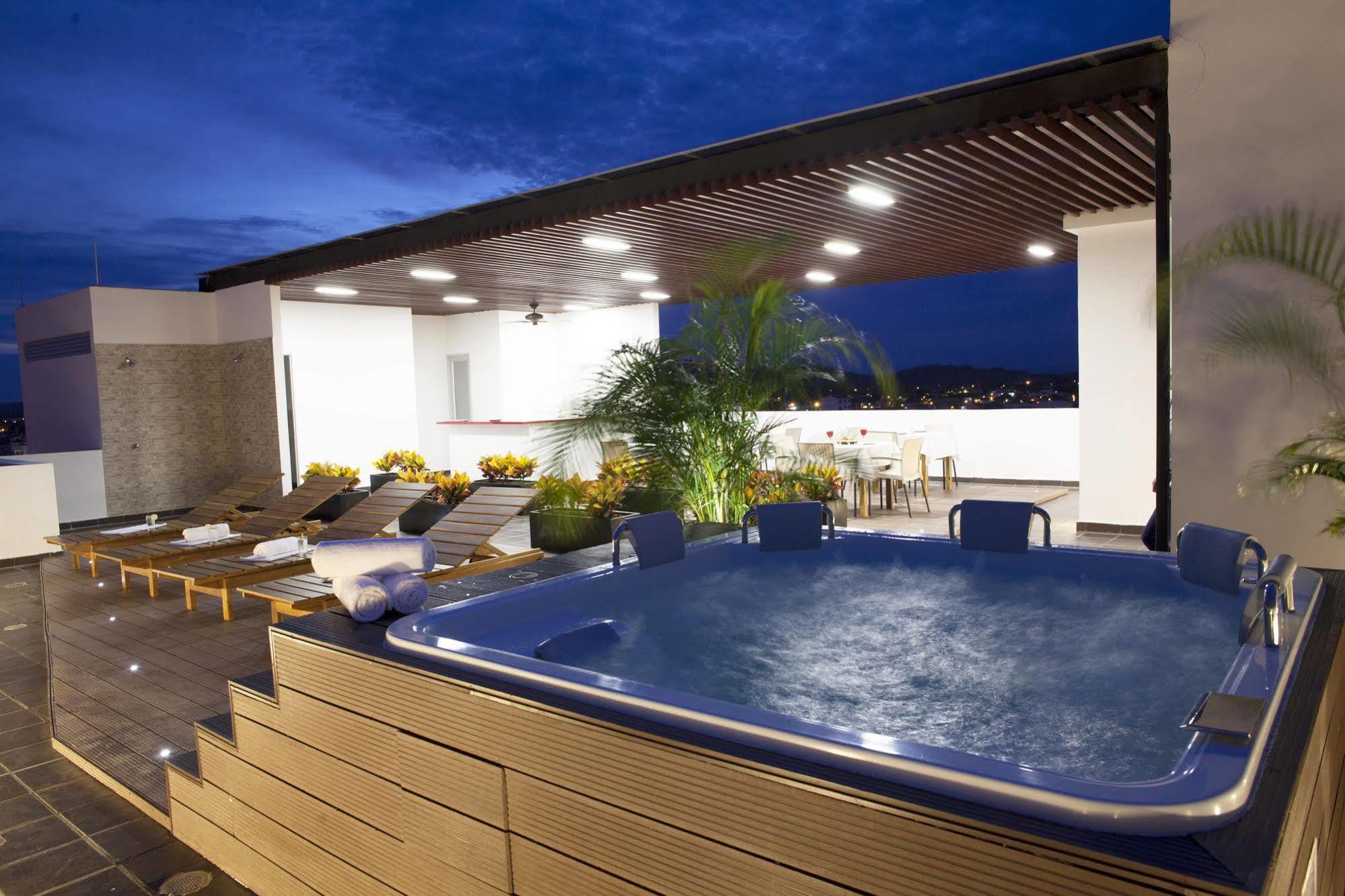 Hotel Cinco Monteria Bagian luar foto
